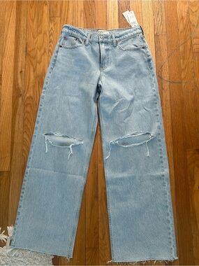 NWT - Abercrombie Ultra Loose Low Rise - 27